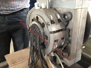 Wind-cooling twin screw granulation machine